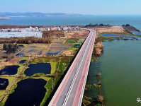 环湖网红路,探寻城市新地标，畅游美景如画之旅