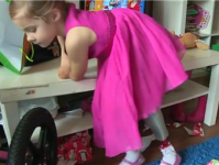 外国四肢截肢小姐姐视频,视频展现励志人生